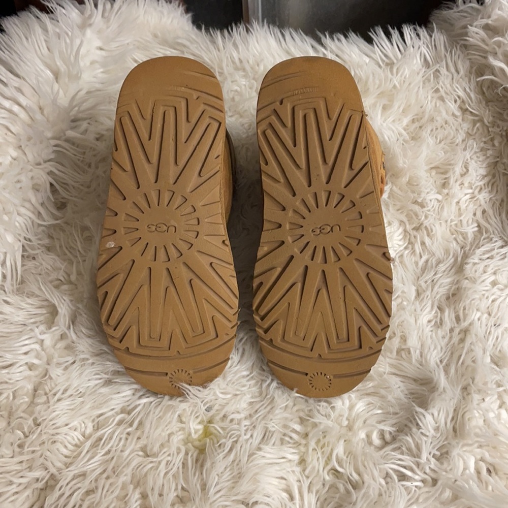 🌸 SOLD 😣 - Picture 4 of 5
